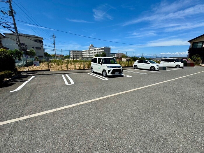 駐車場 メゾンカルムⅠ