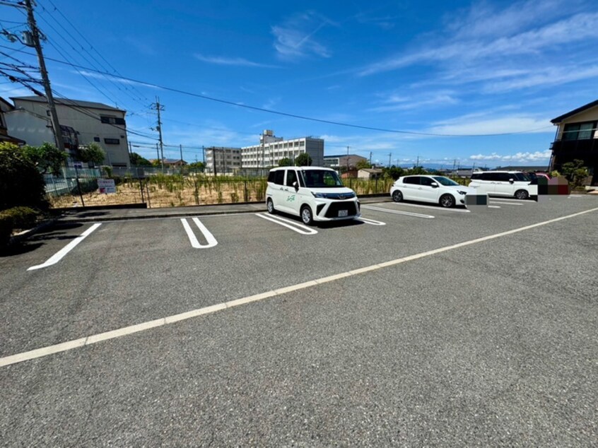 駐車場 メゾンカルムⅠ