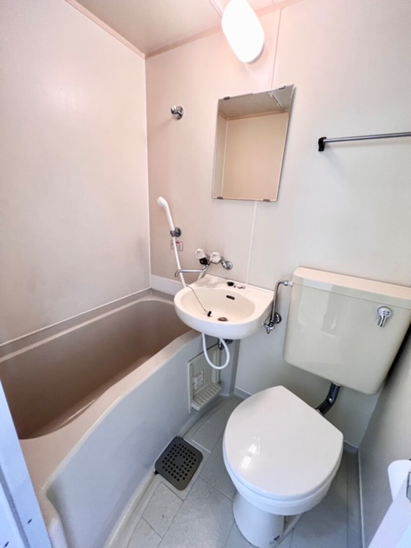 バス／シャワールーム等 サンハイツイシハラ