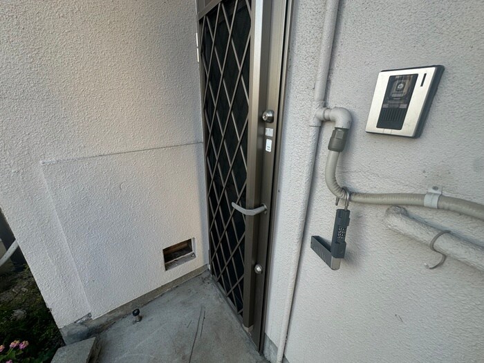 エントランス部分 新甲陽町住宅