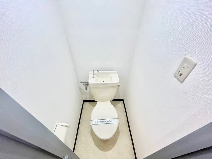 トイレ ブル－フィ－ルド