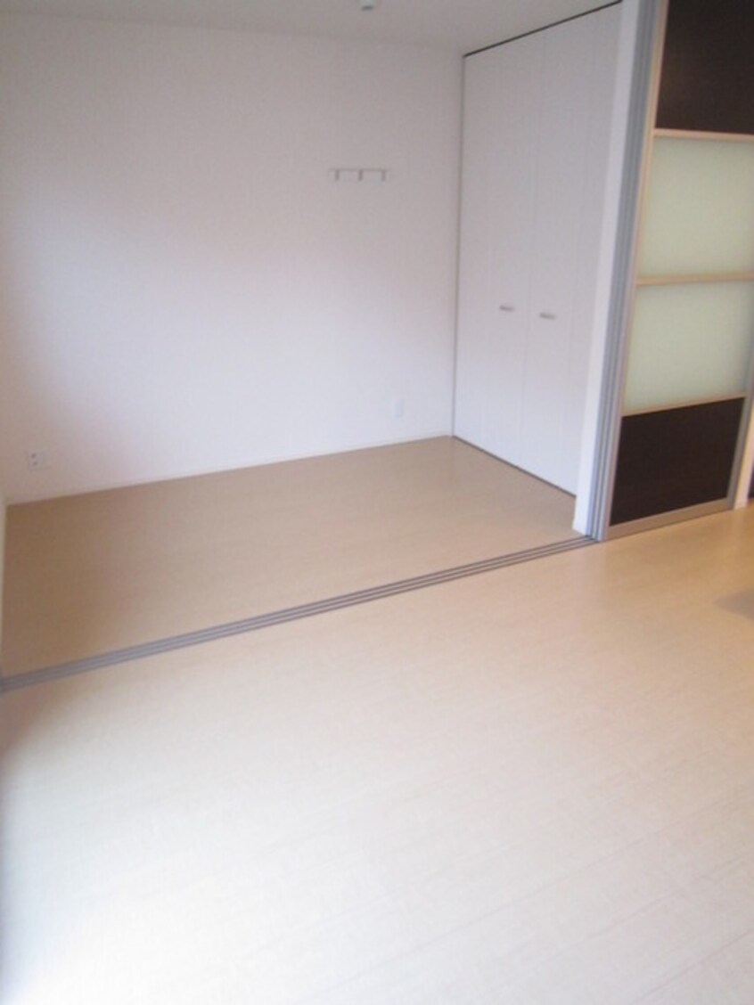 居室 グレンコート岡本