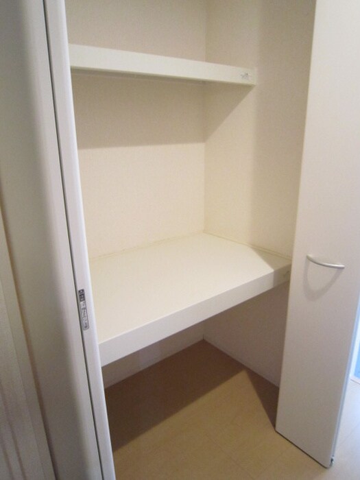 収納 グレンコート岡本