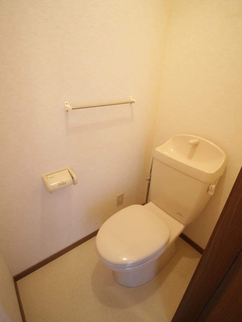 トイレ オリーブ長尾