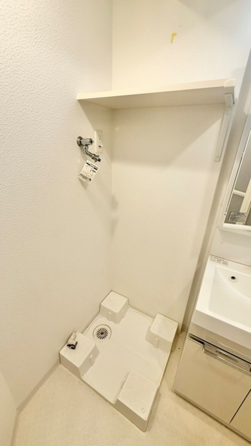 洗濯機置場 ﾚｵﾝｺﾝﾌｫｰﾄ大手前ﾗﾄｩｰﾙ（1301）