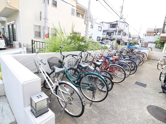 駐輪場 ウィンドフォ－南本町