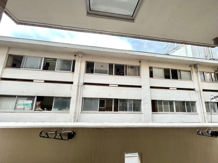 室内からの展望 三条ヴィラさわだ