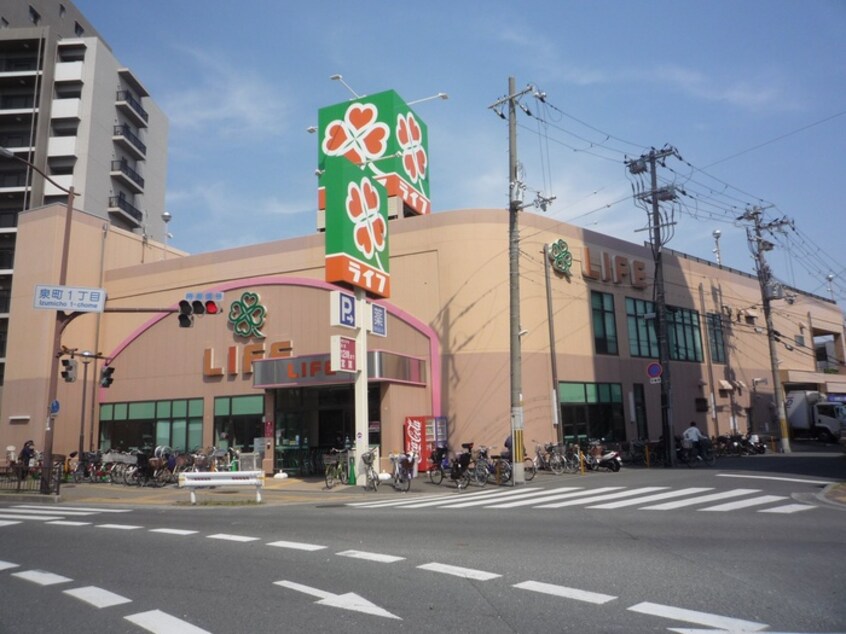 ライフ(スーパー)まで80m 第１８関根マンション