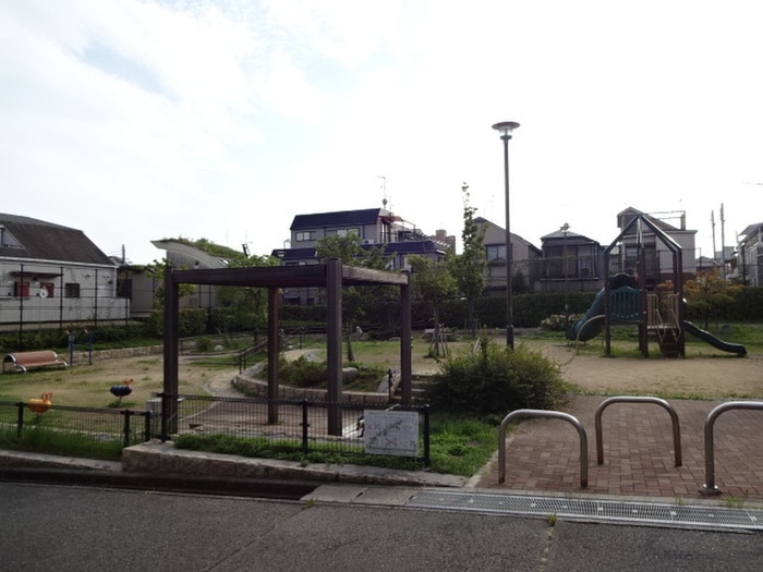 公園(公園)まで300m 御影３丁目戸建