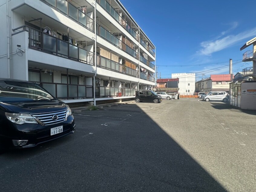 駐車場 八雲ハイツ２号館