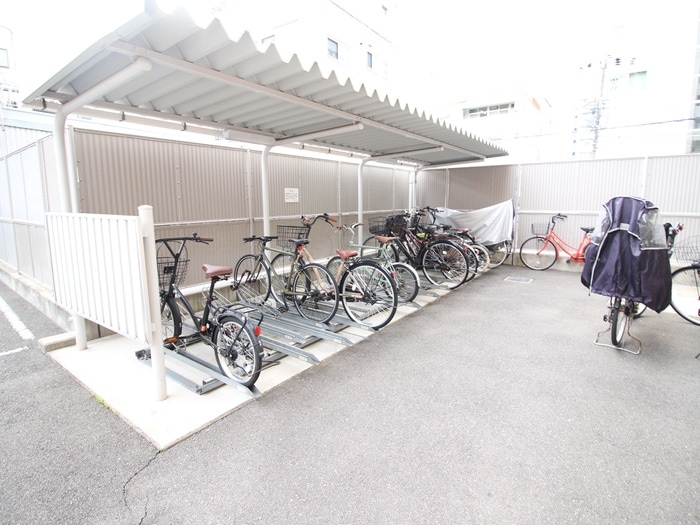 駐輪場 ルチュ－レ西梅田