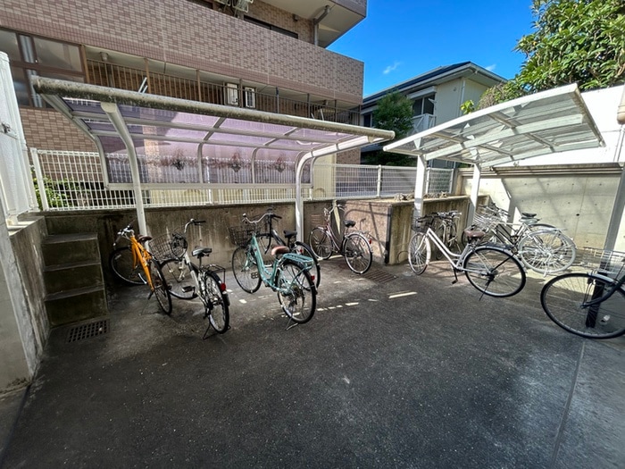 駐輪場 クレール仁川