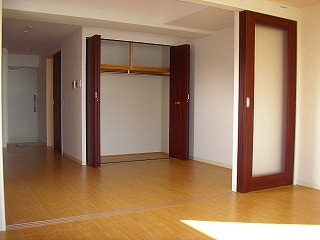 居室 イサダビル