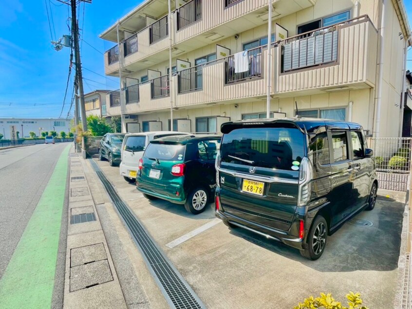 駐車場 エクセル　ナカムラ