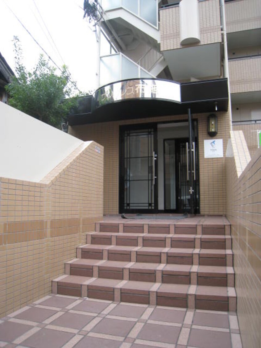 エントランス部分 サンパレス布施