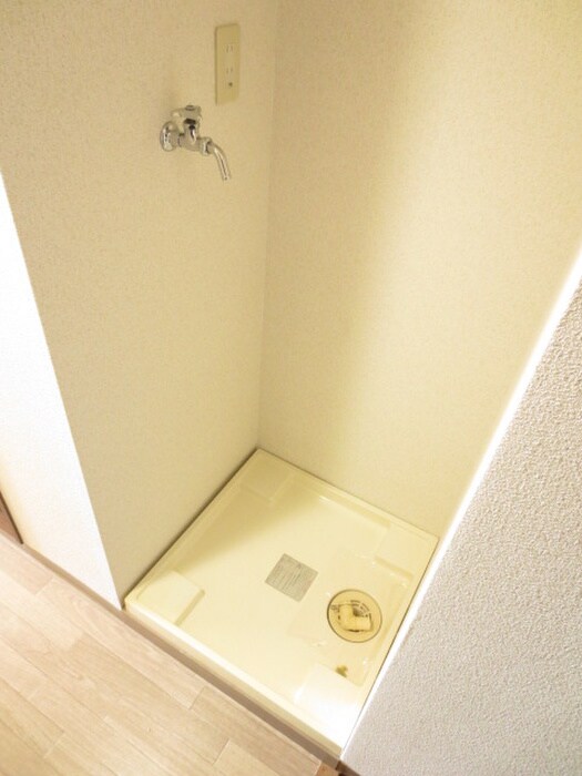 洗濯機置場 エミネンスコ－ト瀬田