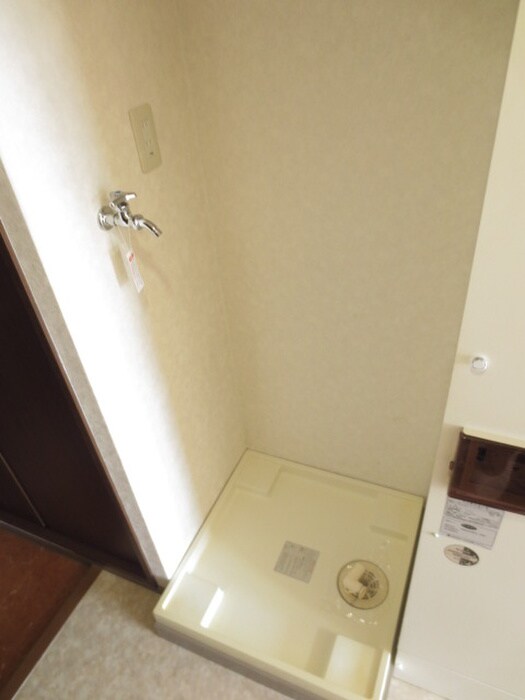 洗濯機置場 エミネンスコ－ト瀬田