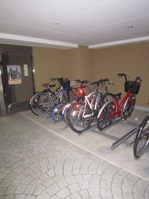 駐輪場 アパルトマン５０５