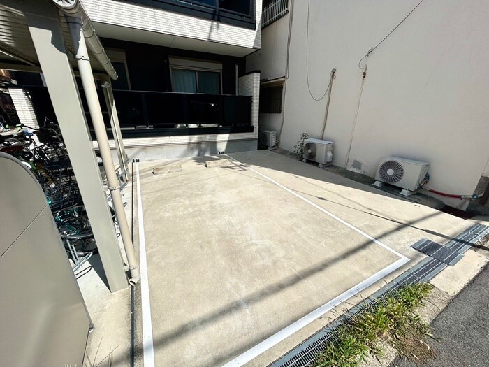駐車場 F asecia Doras