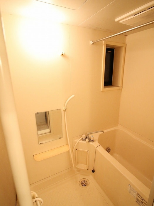 バス／シャワールーム等 メゾンソレイユ岡町