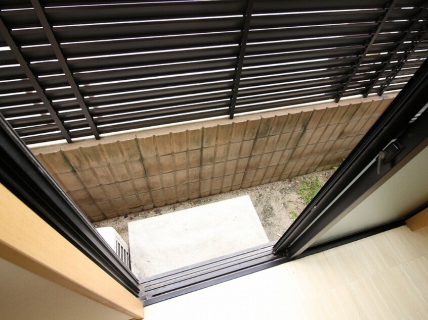 ベランダ・バルコニー メゾンソレイユ岡町