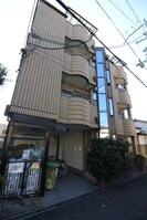 シャルマン清水の外観
