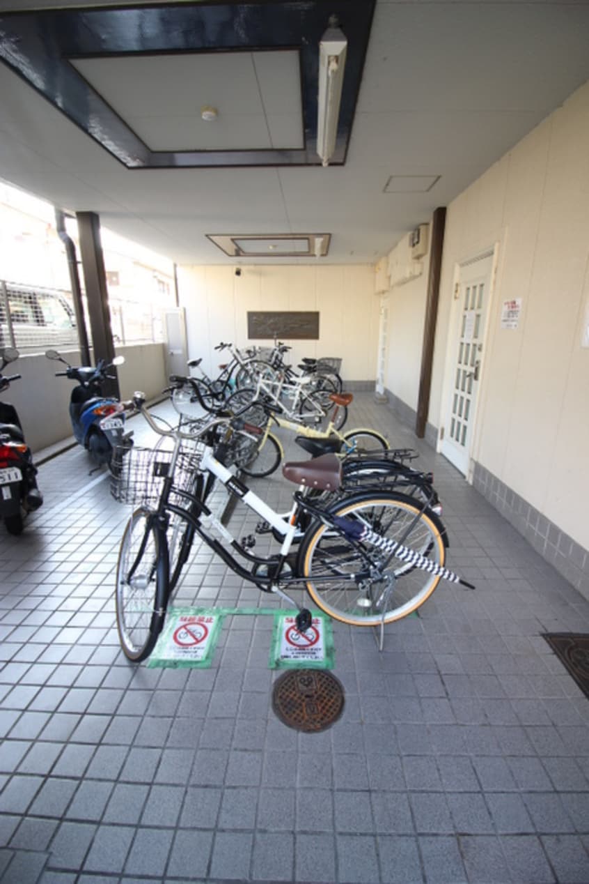 駐輪場 シャルマン清水