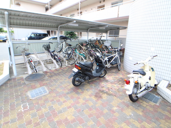 駐輪場 ベル・ヴィラージュ北野田