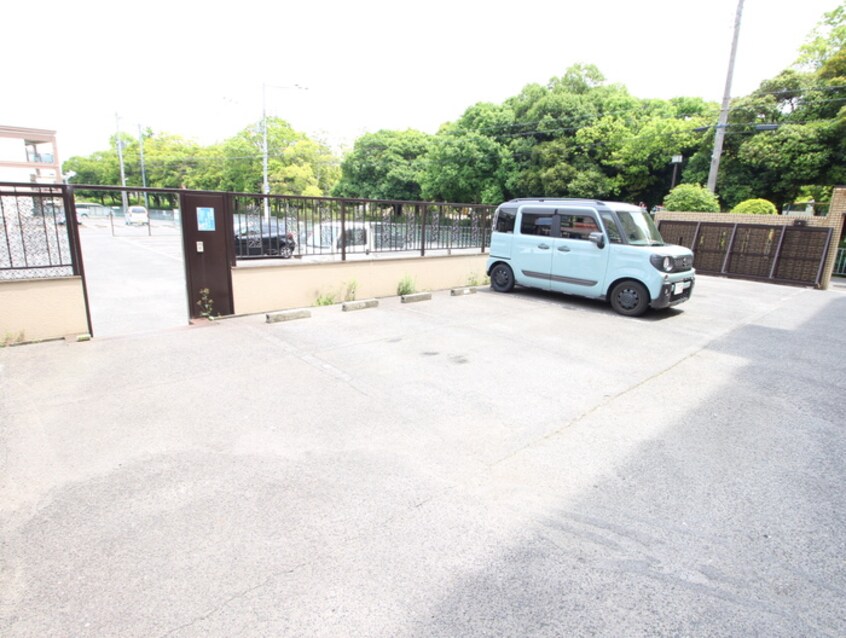 駐車場 フィアテル岸和田