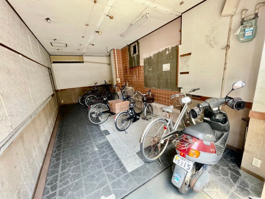 バイク置き場 コーポ南住吉