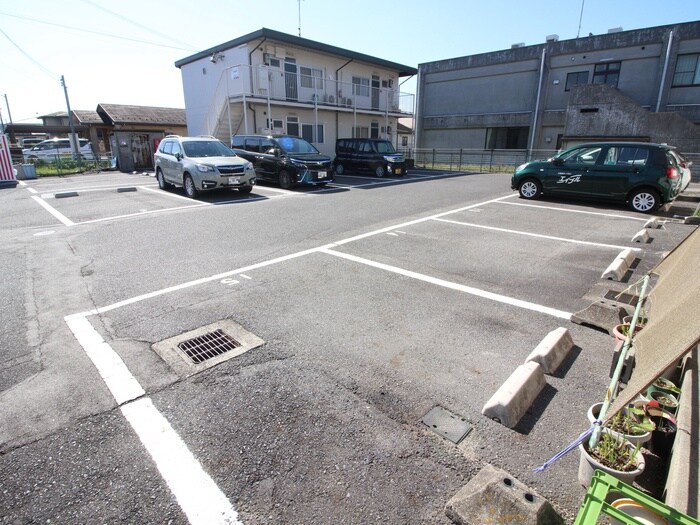 駐車場 葉山ハイツA棟