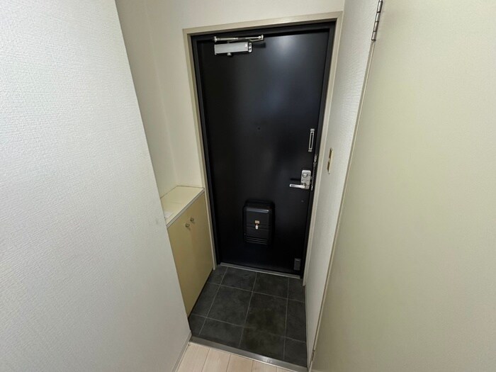 玄関 ＬＡＵＲＥＬ　ＨＯＵＳＥ