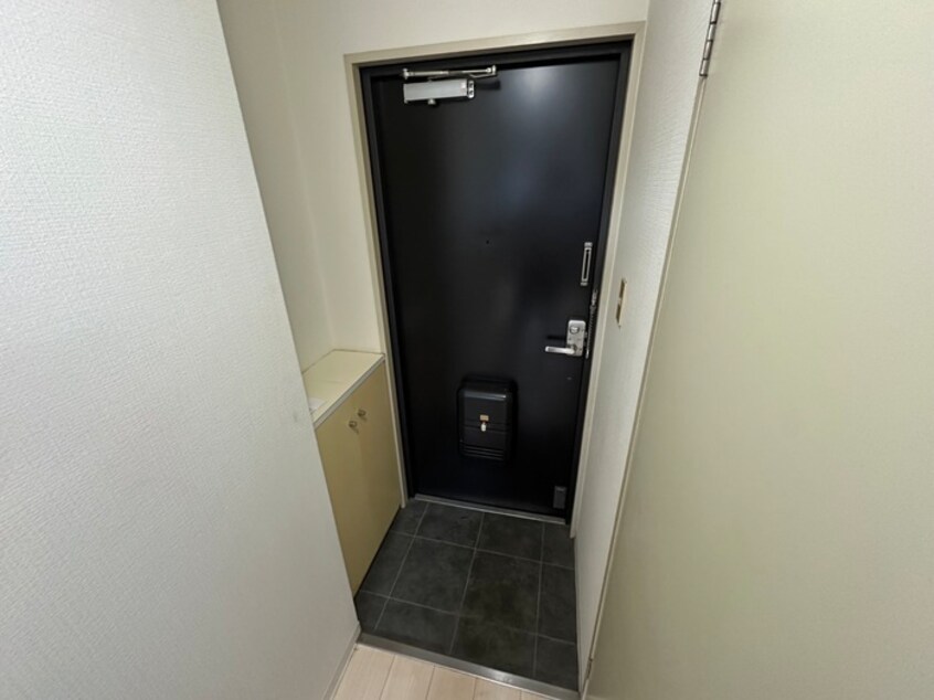 玄関 ＬＡＵＲＥＬ　ＨＯＵＳＥ