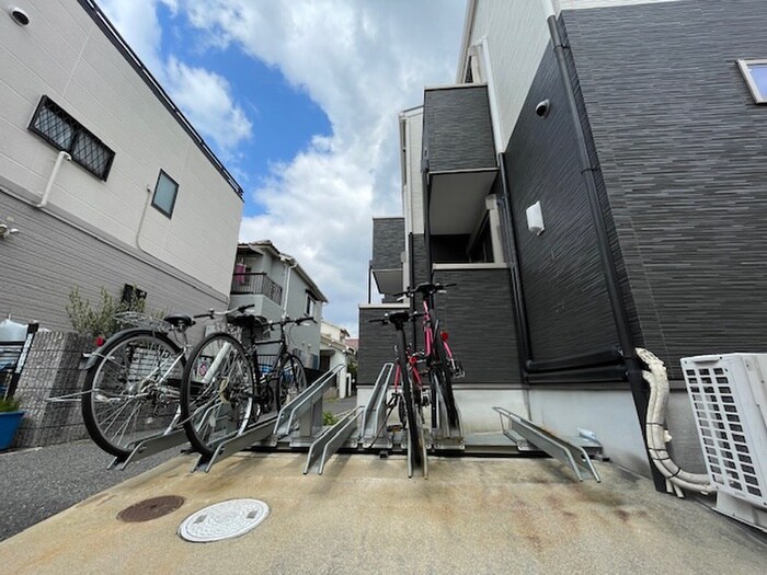 駐輪場 フィールド