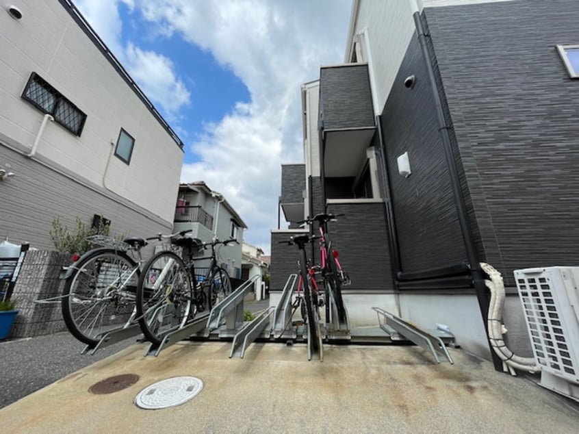駐輪場 フィールド
