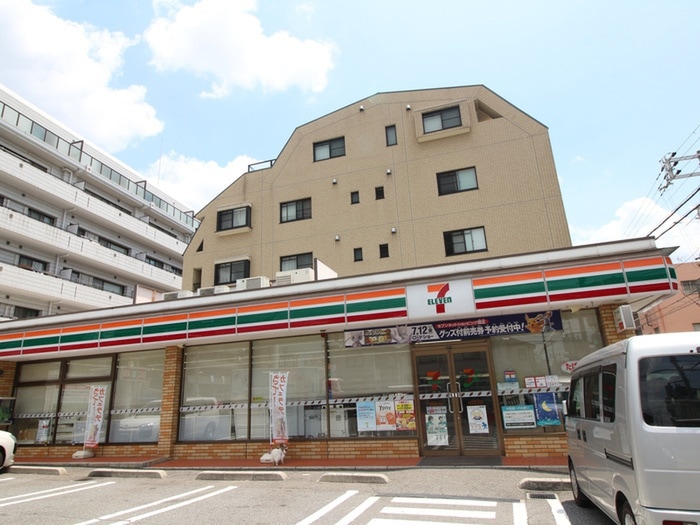 セブンーイレブン(コンビニ)まで310m ﾗｲｵﾝｽﾞﾏﾝｼｮﾝ石屋川（204）