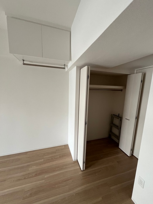 収納 セレニテ江坂ミラク