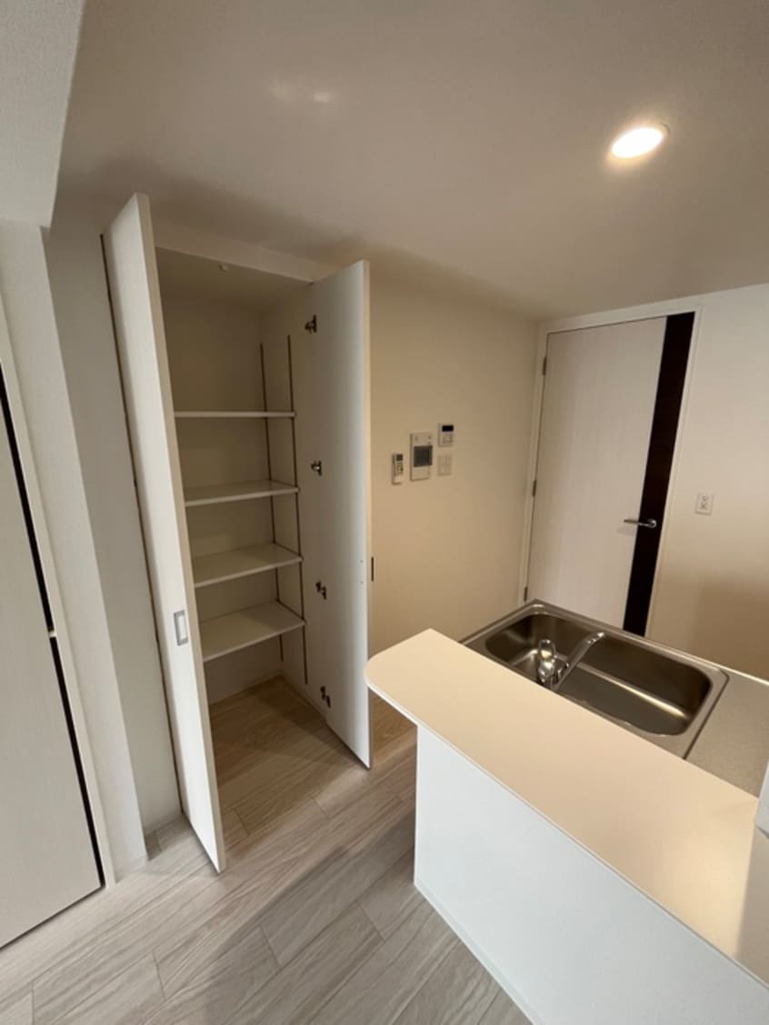 収納 セレニテ江坂ミラク