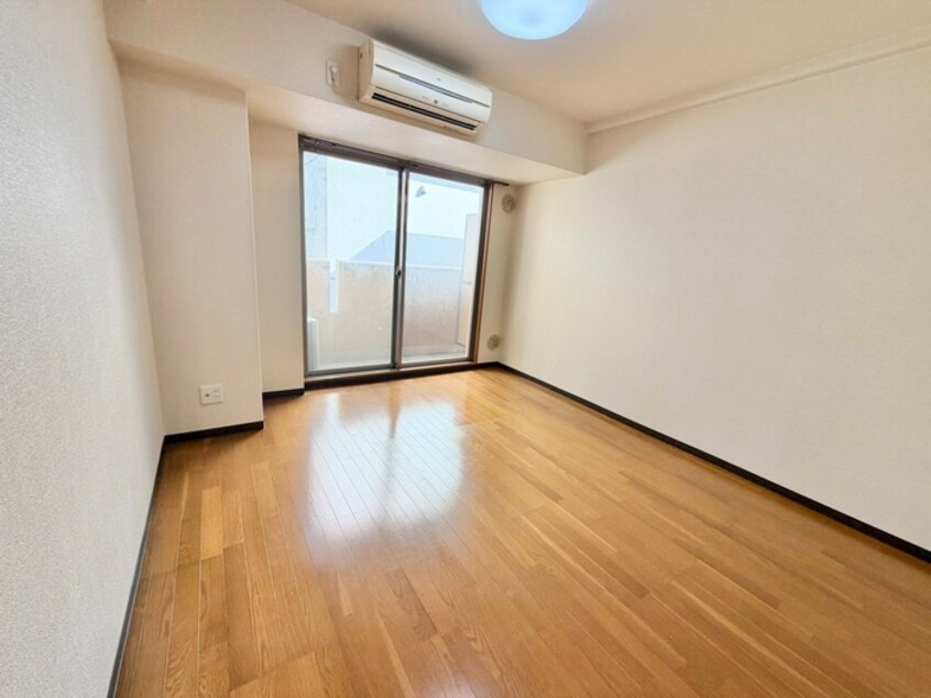 居室 リバ－スクウェア１０３