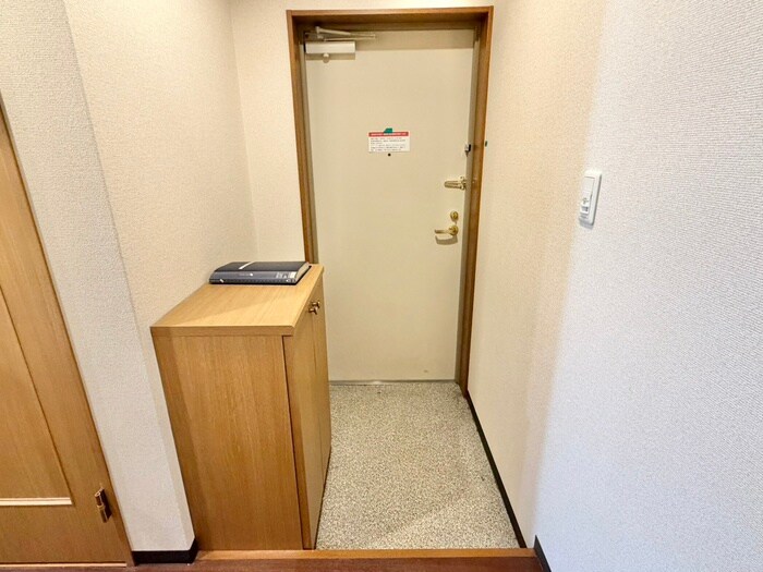 玄関 リバ－スクウェア１０３