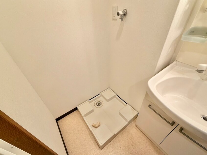 洗濯機置場 リバ－スクウェア１０３