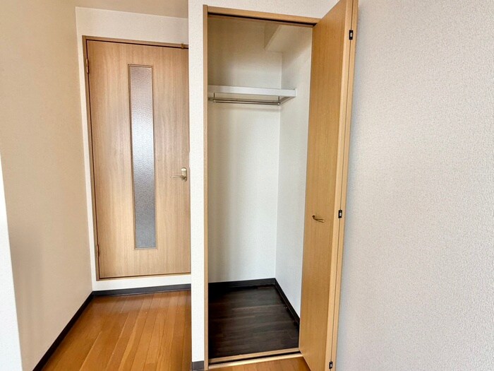 収納 リバ－スクウェア１０３