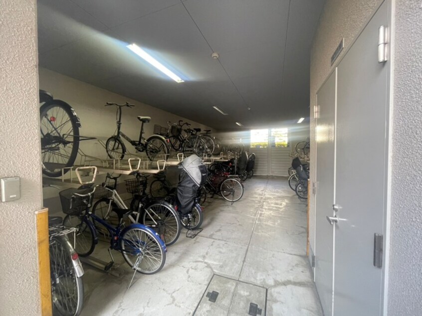 駐輪場 エスパシオ２１