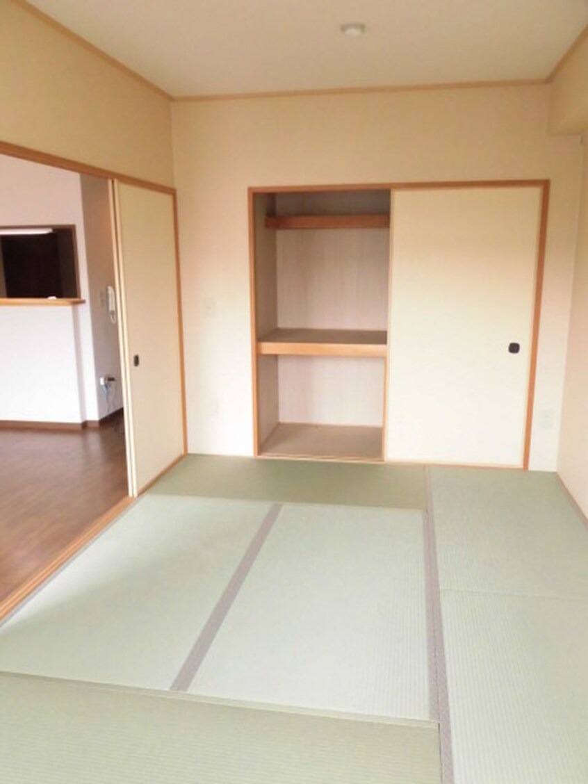 居室 パインタワ－上町台