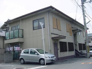 グレ－ス岡の前