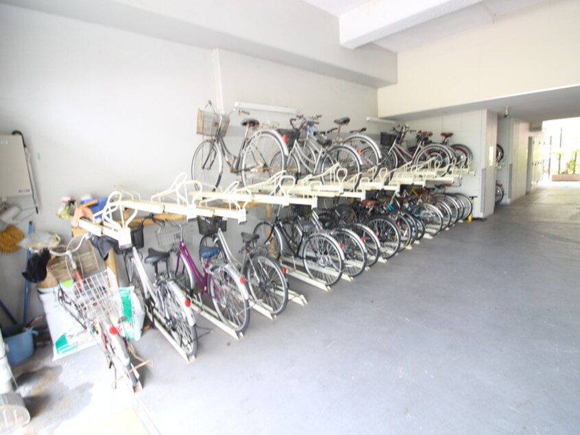 駐輪場 グランシャルマン新大阪