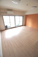 居室 グランシャルマン新大阪