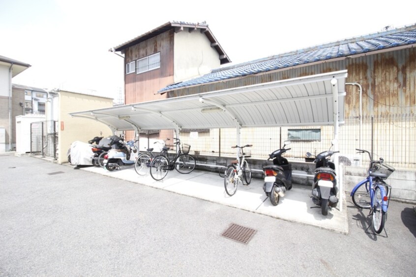 駐輪場 リマ－レ山科