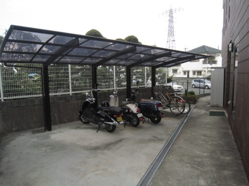 駐輪場 旭ビル