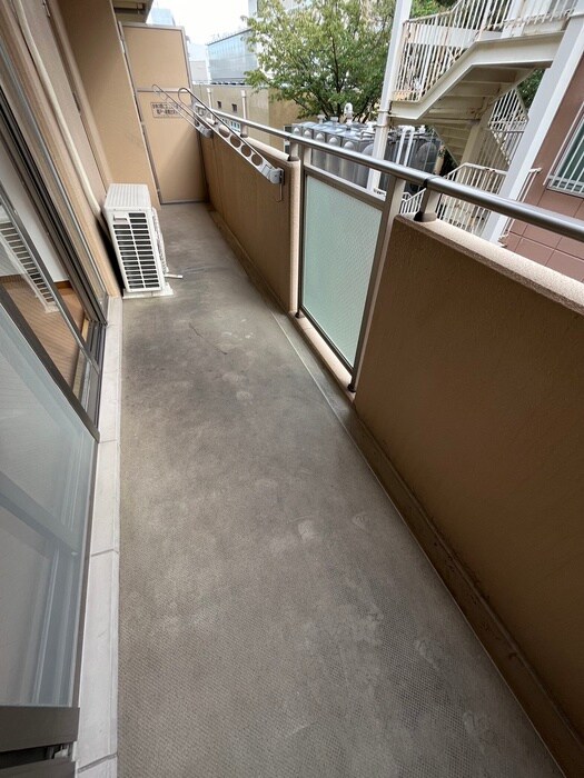 ベランダ・バルコニー クローバー・ノース江坂